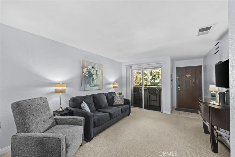 575 Villa Court #212 Palm Springs, CA 92262