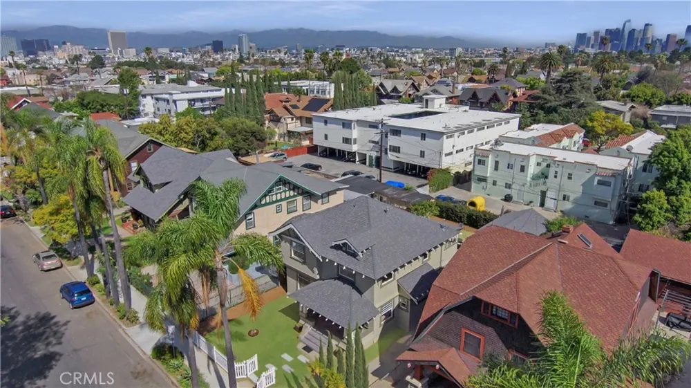1800 S Oxford Los Angeles, CA 90006