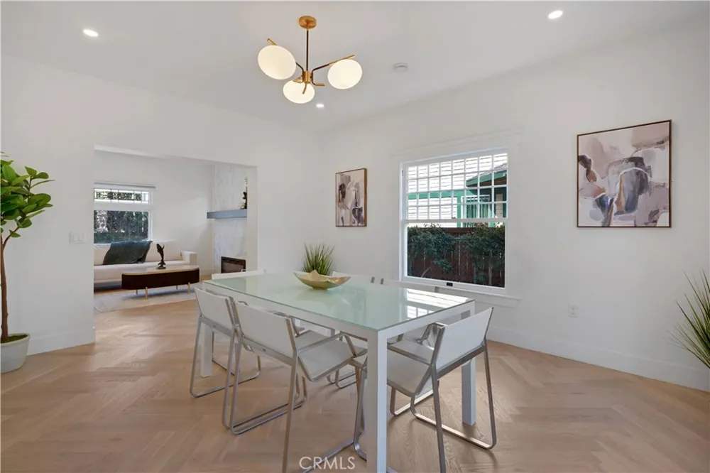 1800 S Oxford Los Angeles, CA 90006