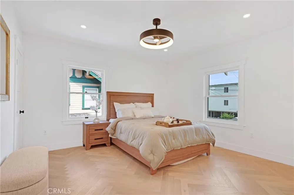 1800 S Oxford Los Angeles, CA 90006