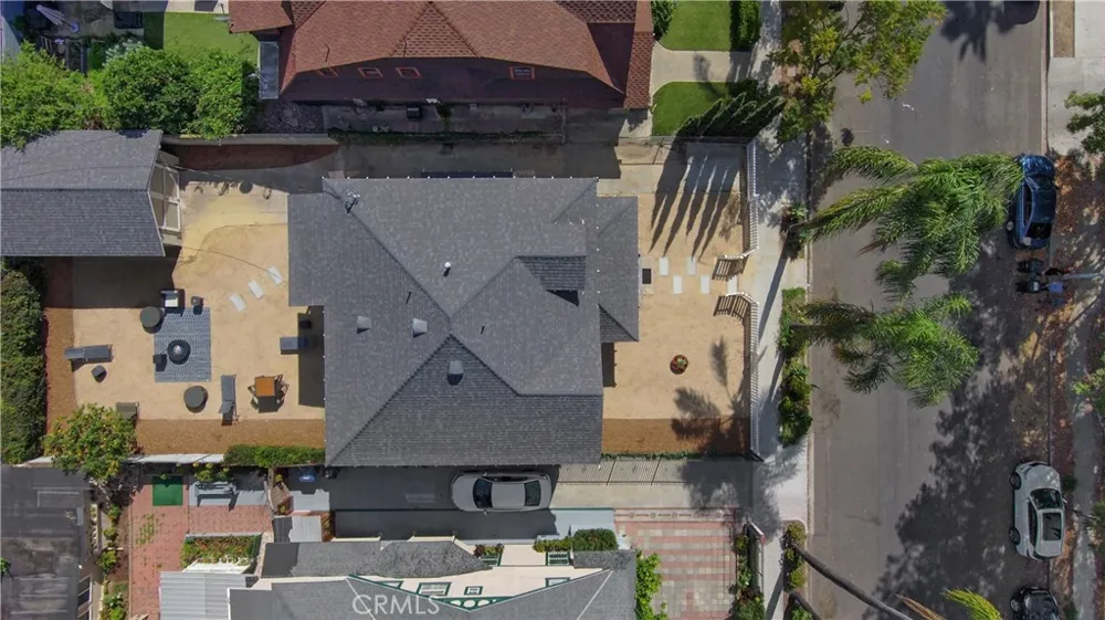 1800 S Oxford Los Angeles, CA 90006