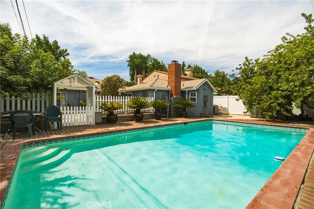 6846 Jellico Avenue Los Angeles, CA 91406