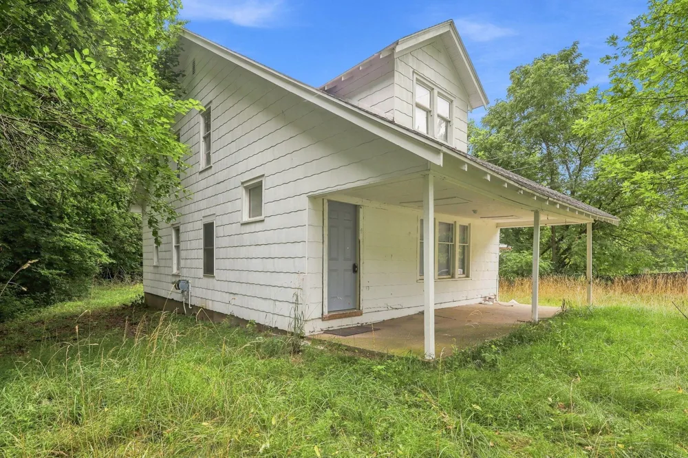 198 Rex Avenue Kalamazoo, MI 49048