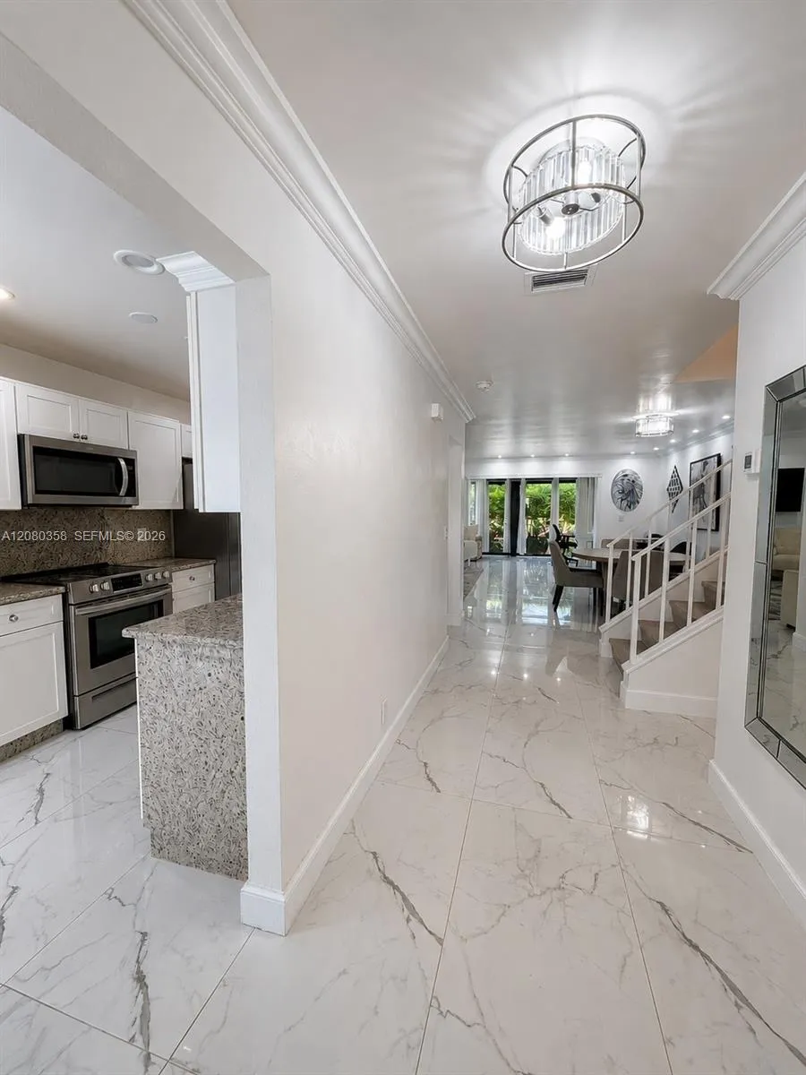21866 Cypress Cir #31C Boca Raton, FL 33433