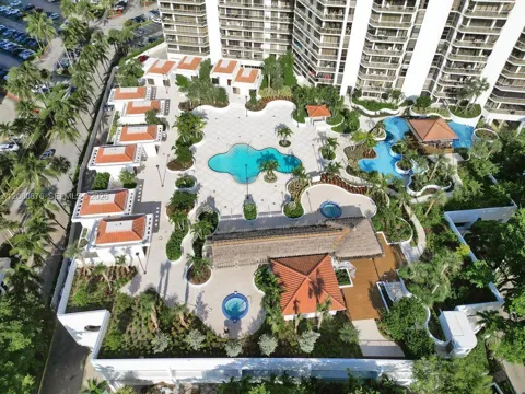 20281 E Country Club Dr #CAB3