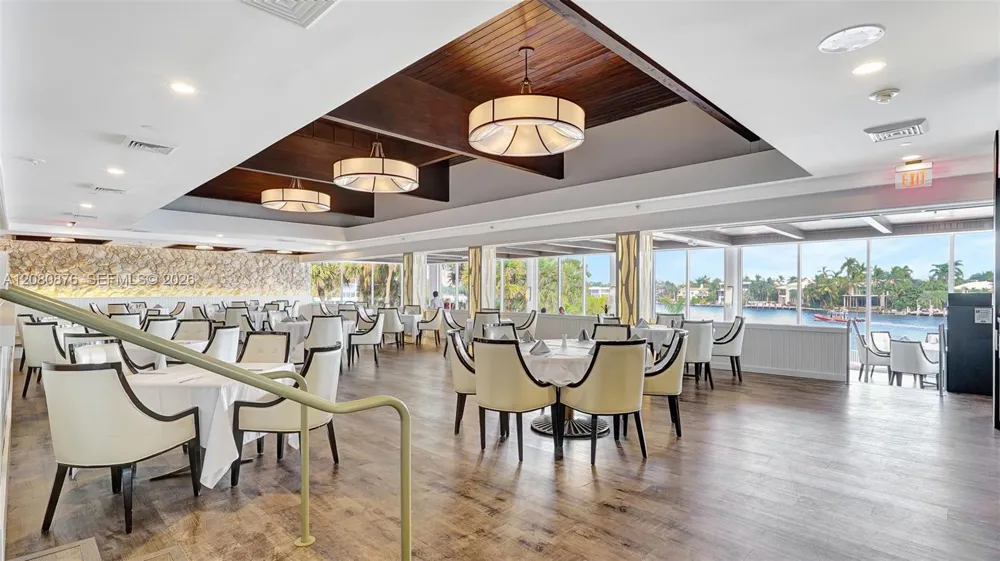 20281 E Country Club Dr #CAB3 Aventura, FL 33180