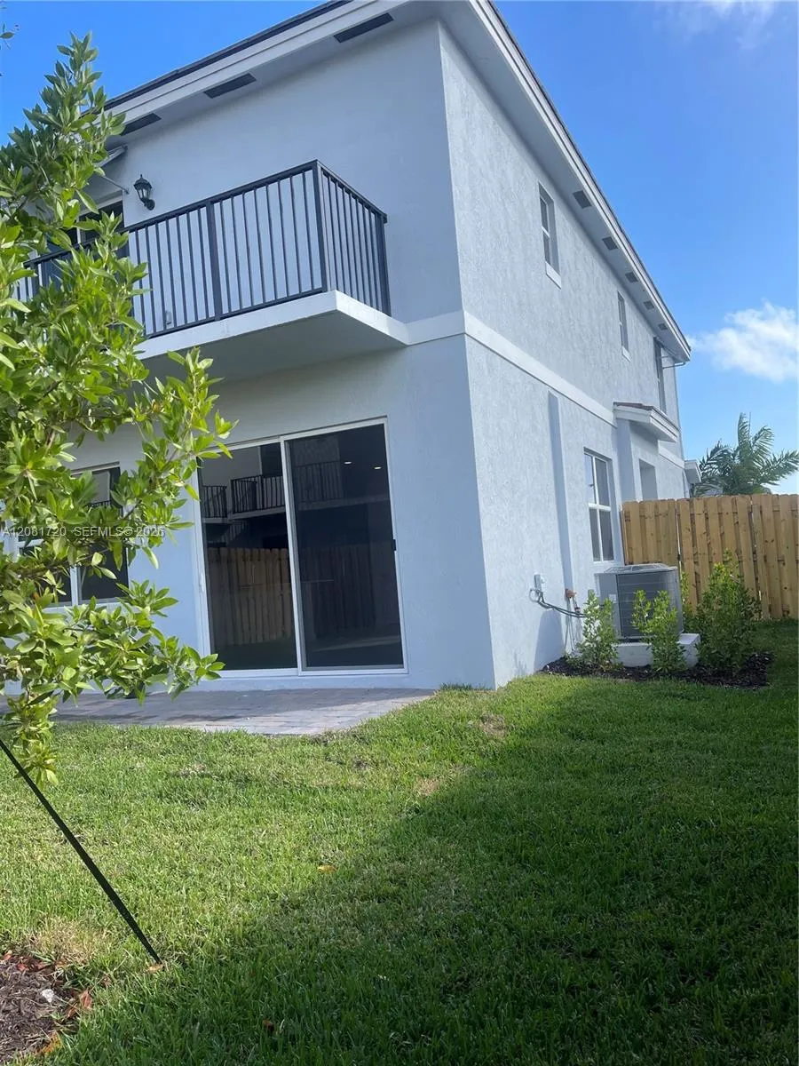116 NE 13th Ter #116 Homestead, FL 33033