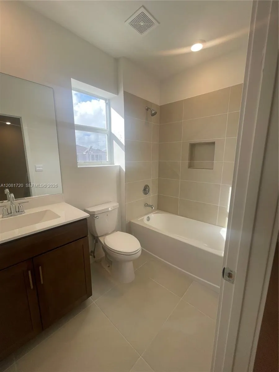116 NE 13th Ter #116 Homestead, FL 33033