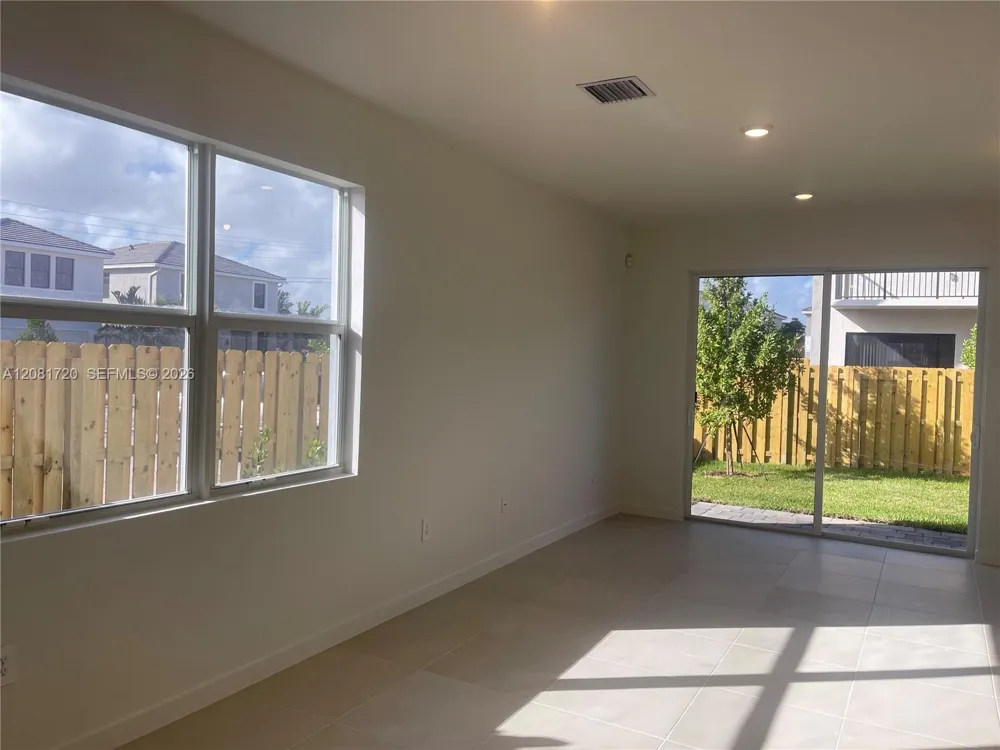 116 NE 13th Ter #116 Homestead, FL 33033