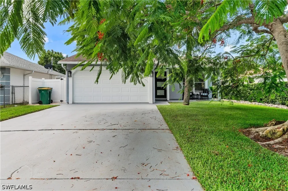 94th Avenue Naples, FL 34108