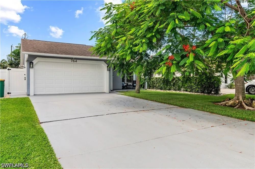 94th Avenue Naples, FL 34108