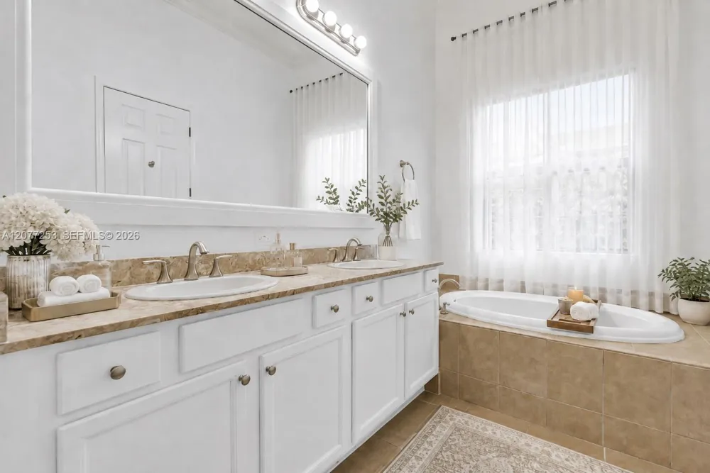 8527 NW 39th Ct Cooper City, FL 33024