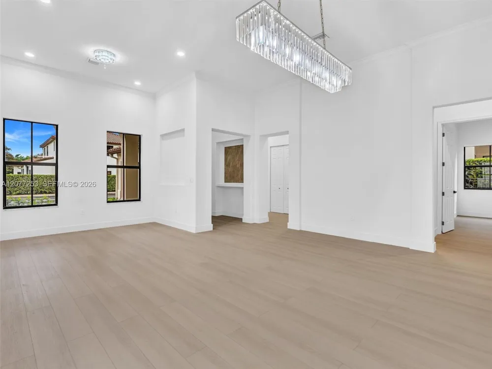 8527 NW 39th Ct Cooper City, FL 33024