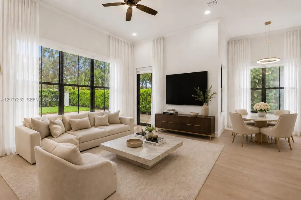 8527 NW 39th Ct Cooper City, FL 33024