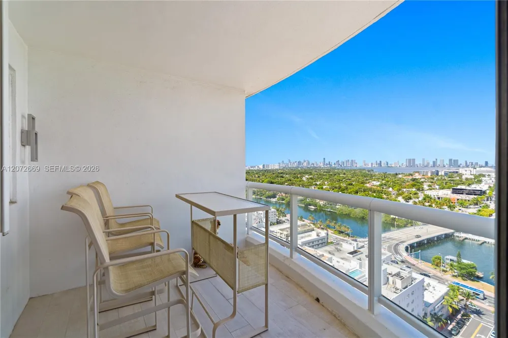 4201 Collins Ave #2202 Miami Beach, FL 33140