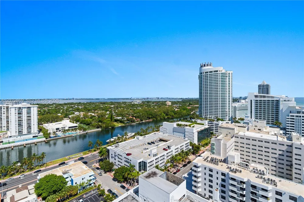 4201 Collins Ave #2202 Miami Beach, FL 33140