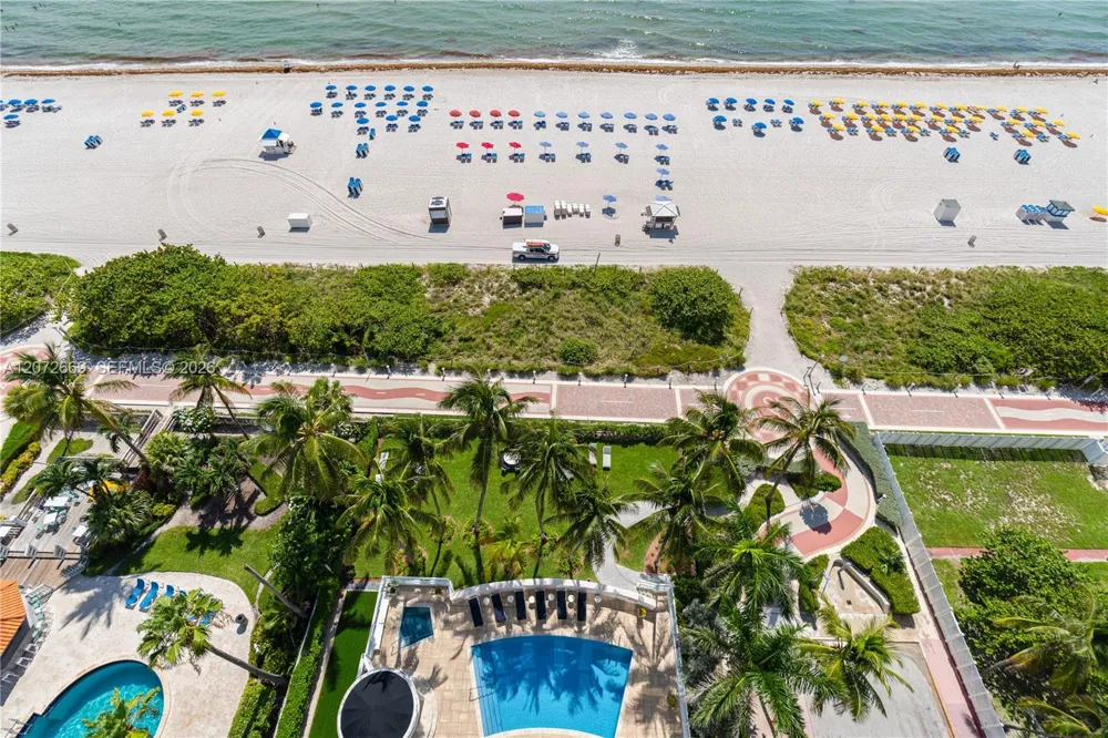4201 Collins Ave #2202 Miami Beach, FL 33140