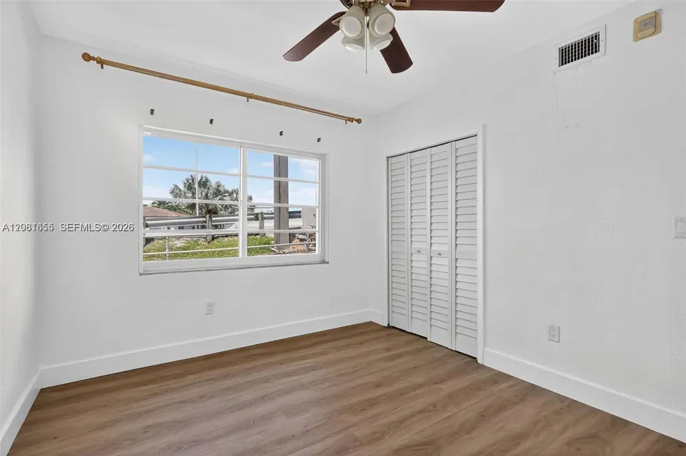 7207 Bay Dr #25 Miami Beach, FL 33141