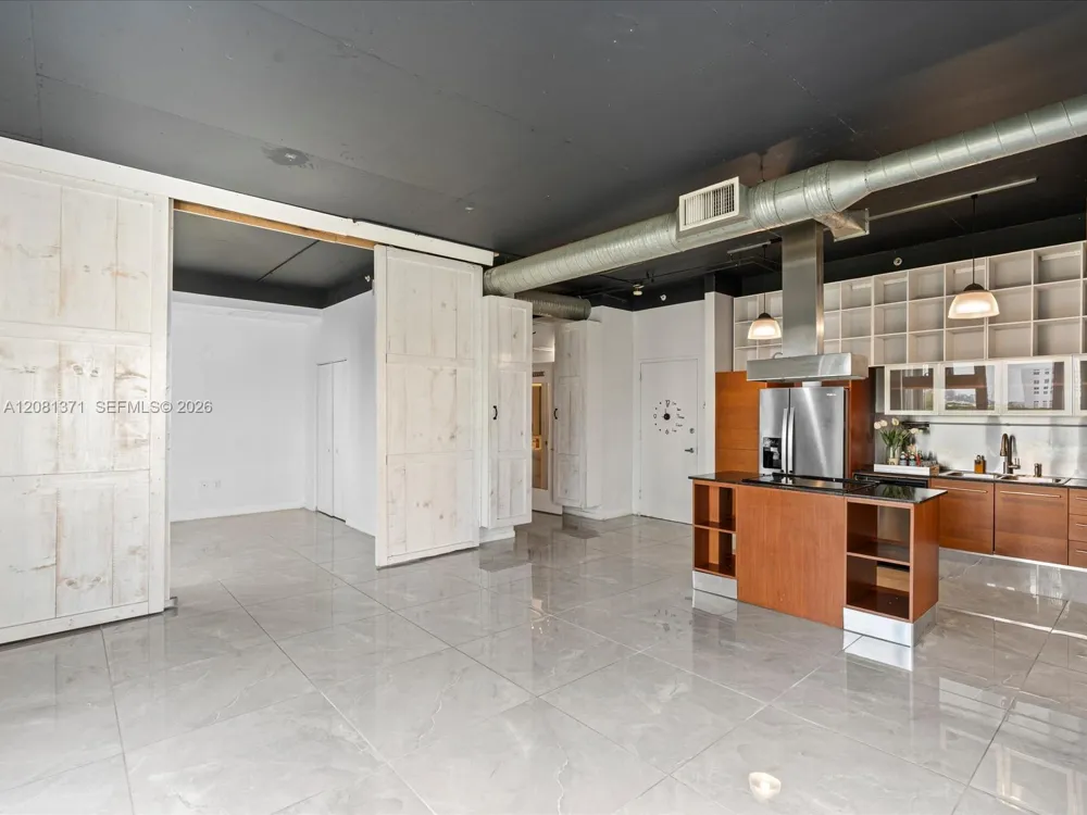 10 SW South River Dr #715 Miami, FL 33130