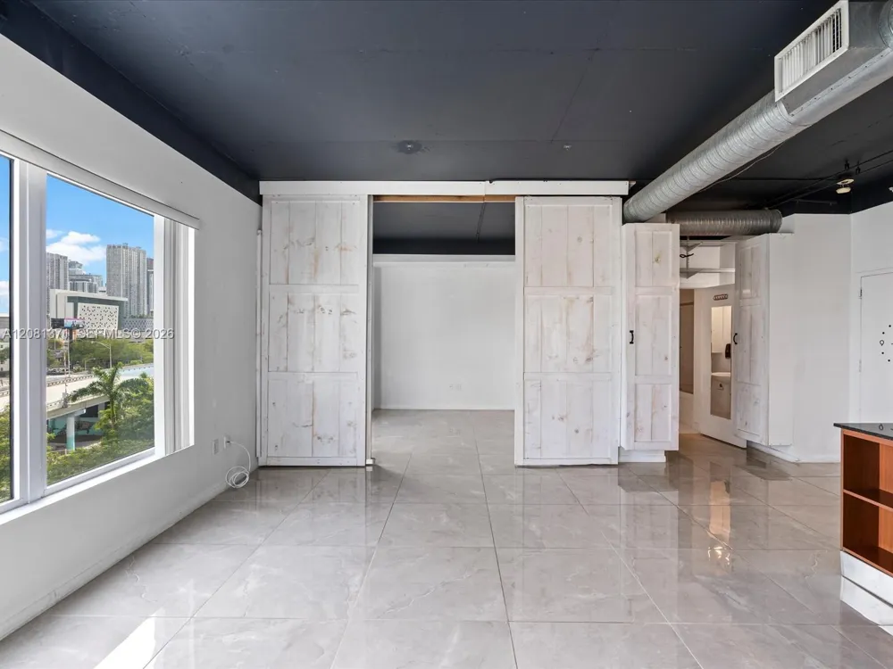 10 SW South River Dr #715 Miami, FL 33130
