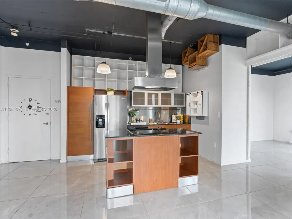 10 SW South River Dr #715 Miami, FL 33130