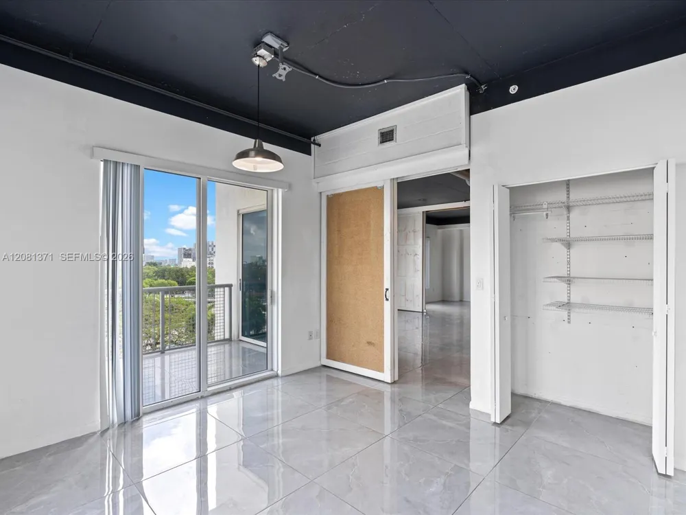 10 SW South River Dr #715 Miami, FL 33130