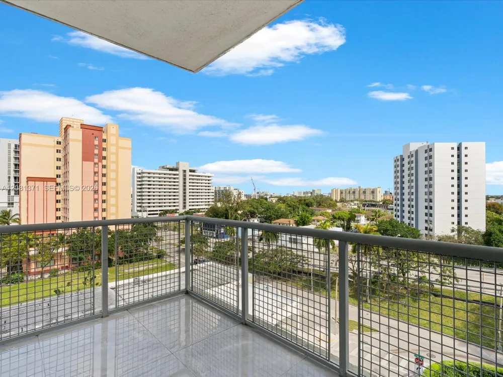 10 SW South River Dr #715 Miami, FL 33130