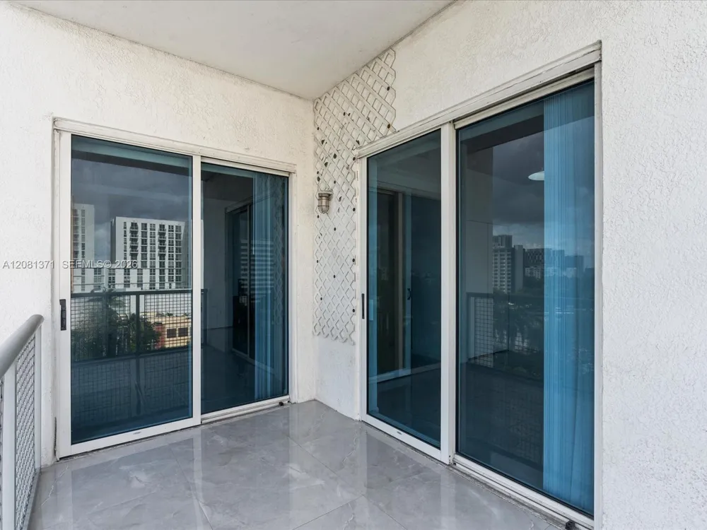 10 SW South River Dr #715 Miami, FL 33130
