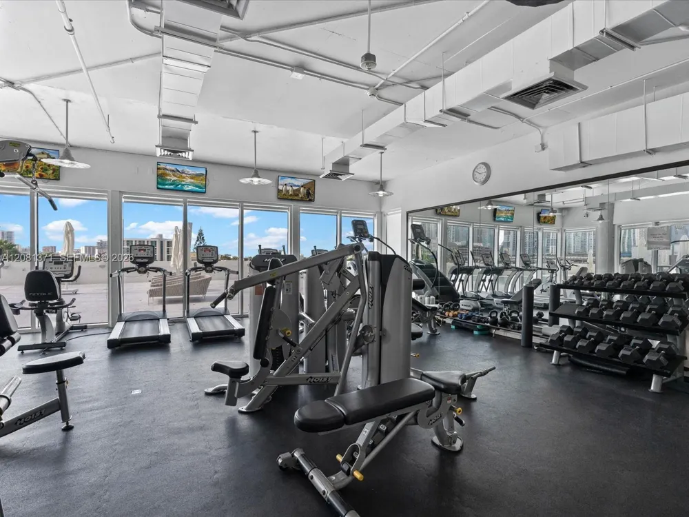10 SW South River Dr #715 Miami, FL 33130