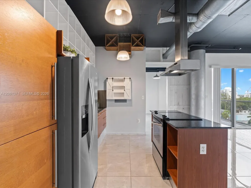 10 SW South River Dr #715 Miami, FL 33130
