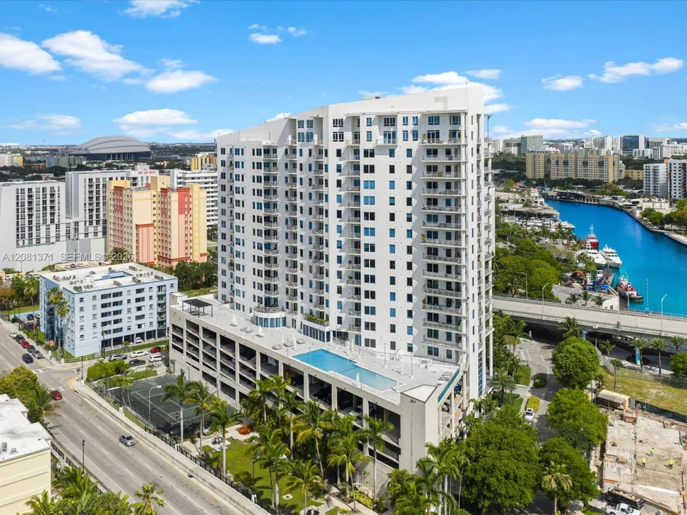 10 SW South River Dr #715 Miami, FL 33130