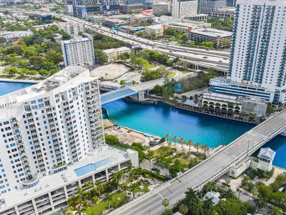10 SW South River Dr #715 Miami, FL 33130