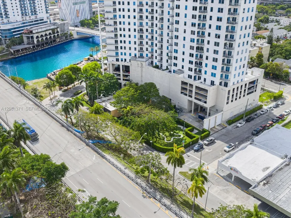 10 SW South River Dr #715 Miami, FL 33130