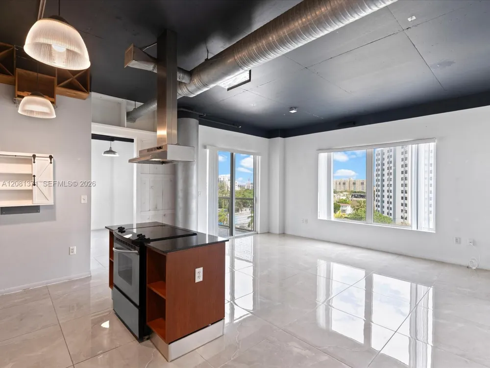10 SW South River Dr #715 Miami, FL 33130