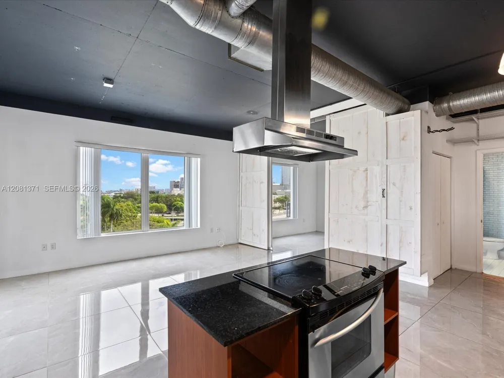 10 SW South River Dr #715 Miami, FL 33130