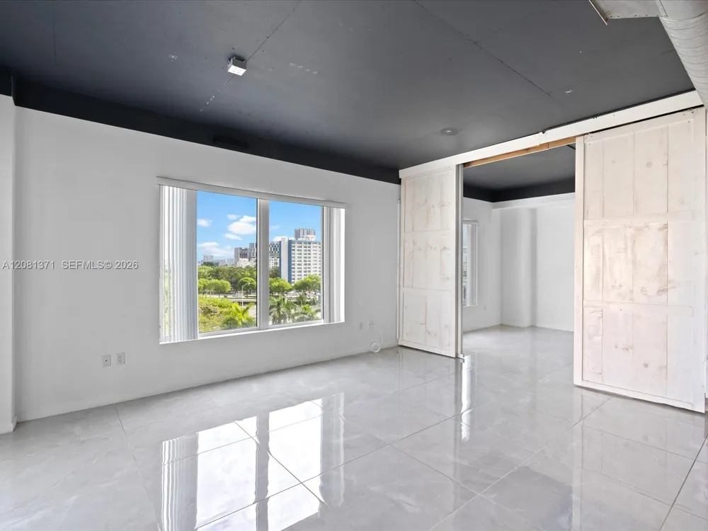 10 SW South River Dr #715 Miami, FL 33130