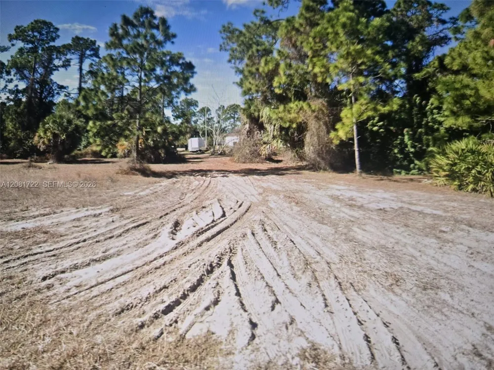 449 ZIMMERMAN AVE S Lehigh Acres, FL 33974