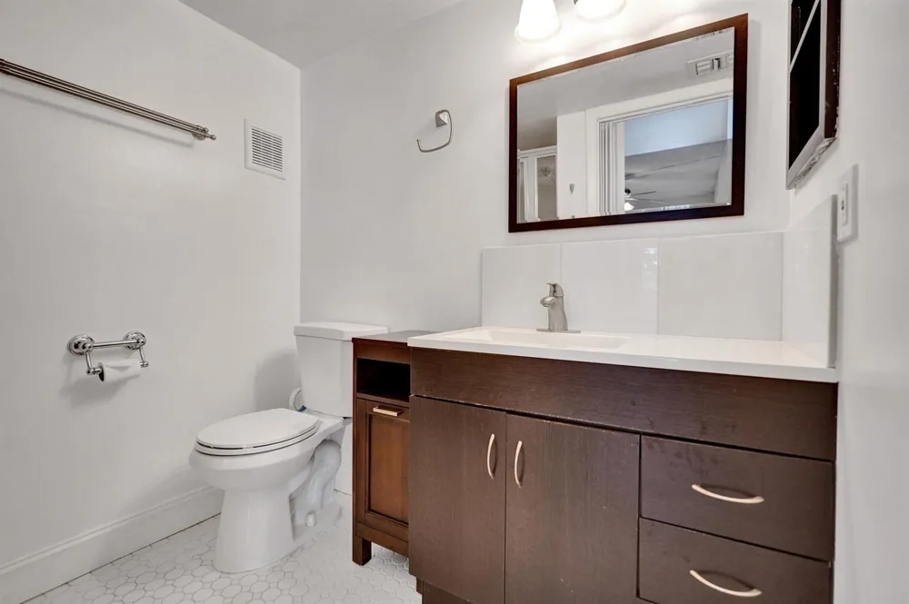 15036 Ashland Lane #B 70 Delray Beach, FL 33484
