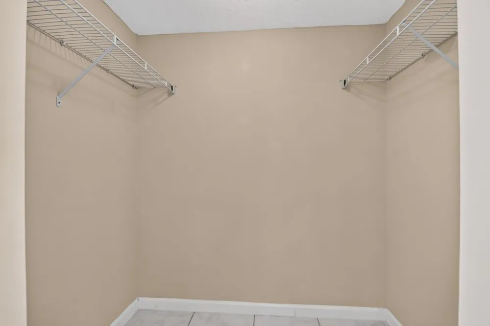 4140 NW 44TH AVENUE #411 Lauderdale Lakes, FL 33319
