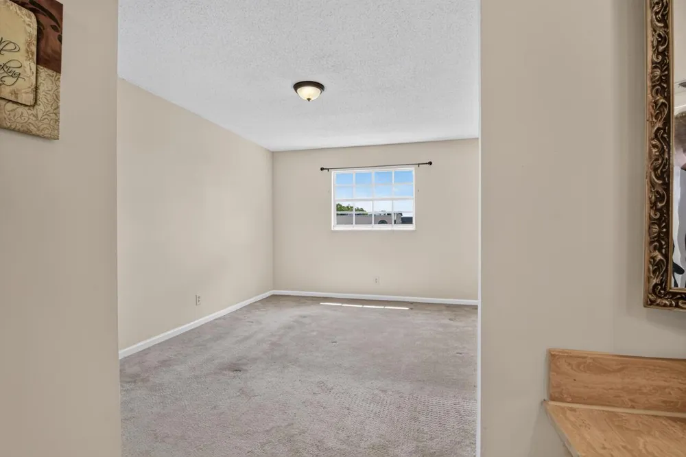 4140 NW 44TH AVENUE #411 Lauderdale Lakes, FL 33319