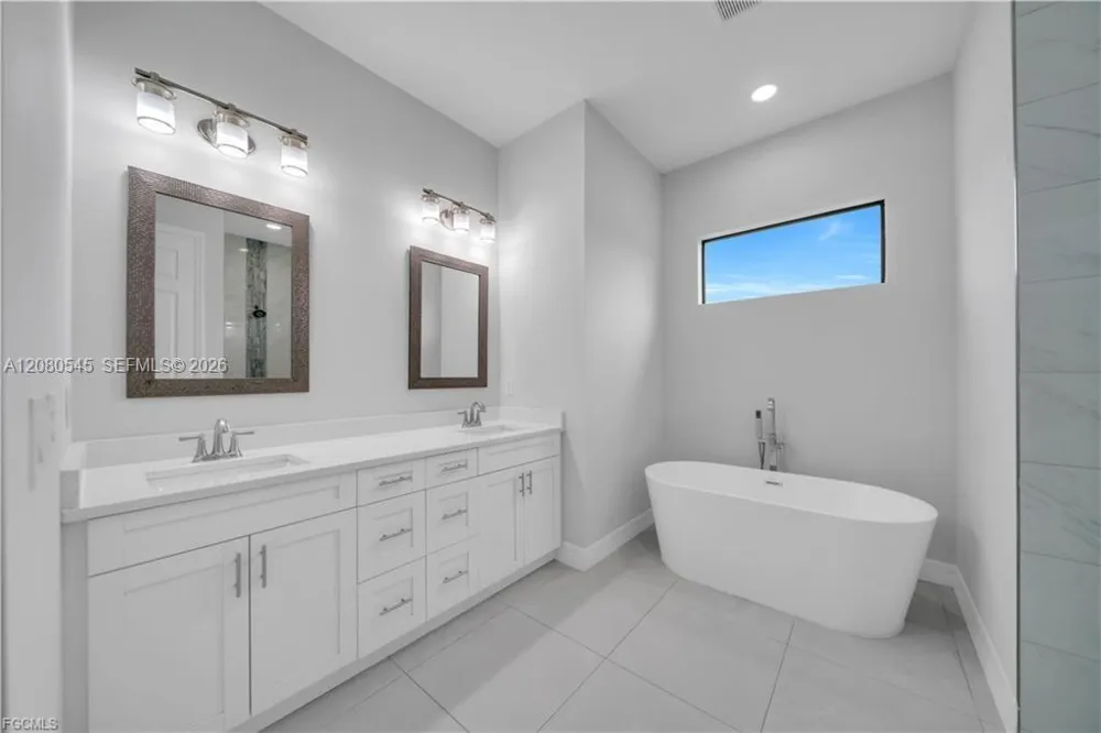 3509 38th ST SW Lehigh Acres, FL 33976