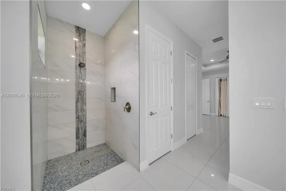 3509 38th ST SW Lehigh Acres, FL 33976