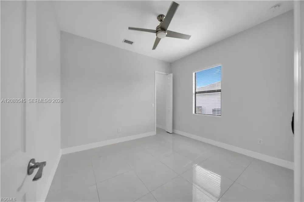 3509 38th ST SW Lehigh Acres, FL 33976