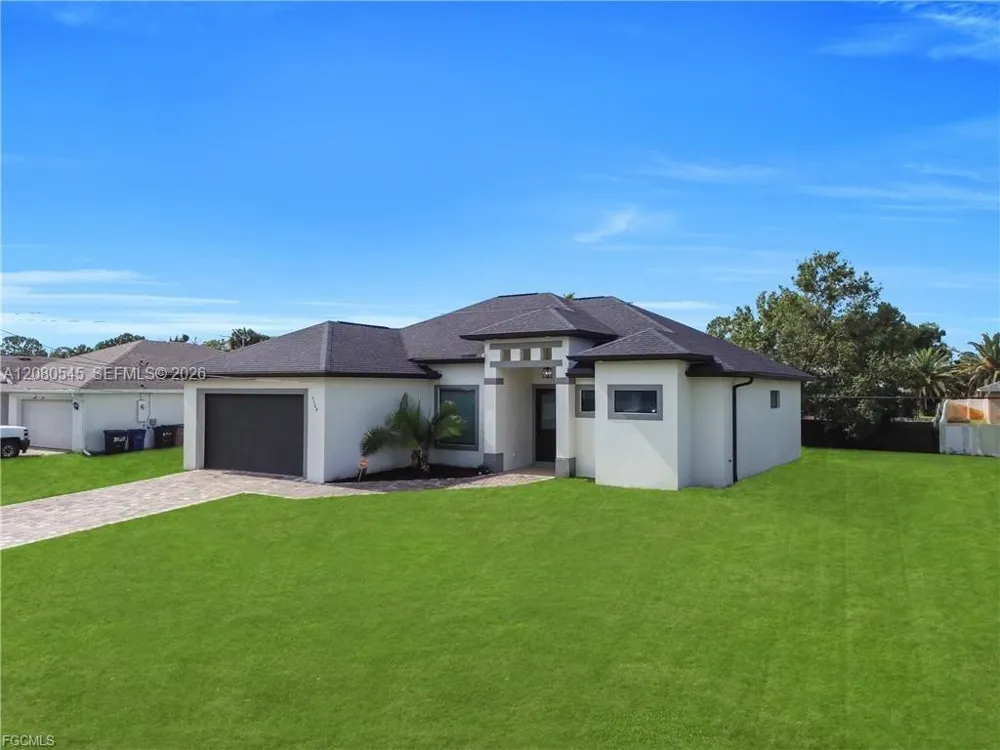 3509 38th ST SW Lehigh Acres, FL 33976