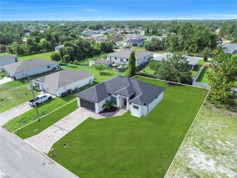 3509 38th ST SW Lehigh Acres, FL 33976