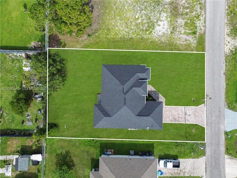 3509 38th ST SW Lehigh Acres, FL 33976