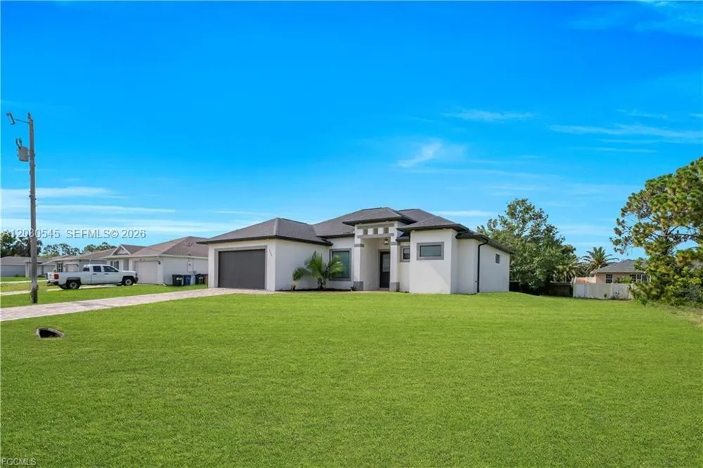 3509 38th ST SW Lehigh Acres, FL 33976
