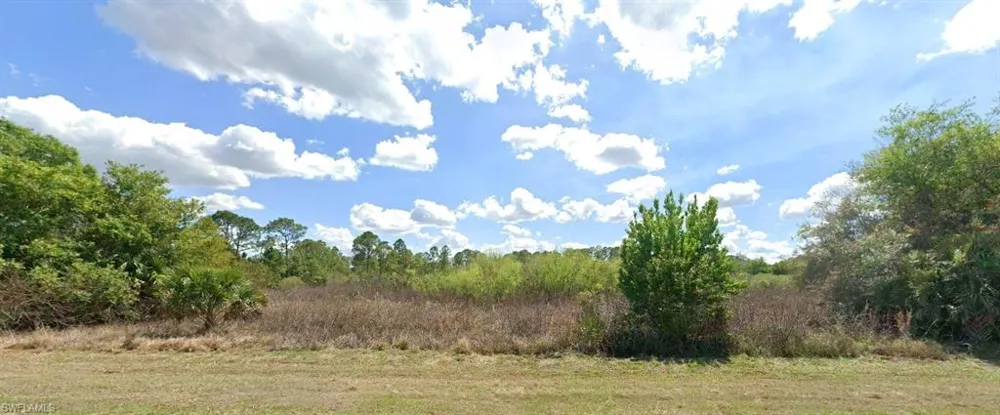 512 Hunting Club Avenue Montura Ranches, FL 33440