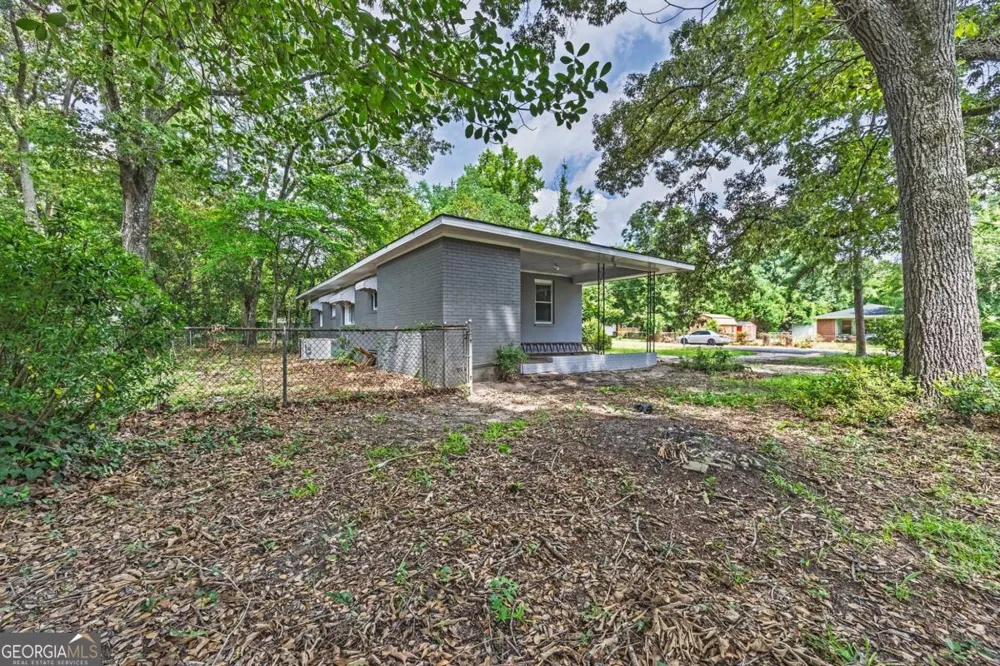 101 Sparta ST Warner Robins, GA 31088
