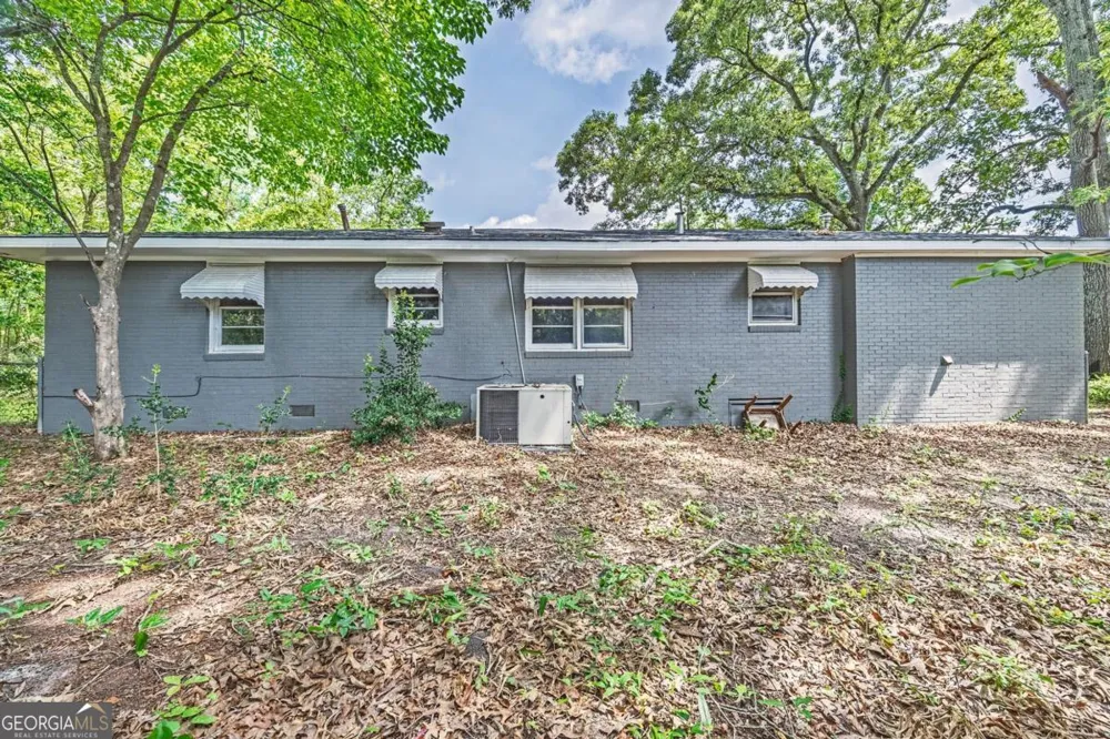 101 Sparta ST Warner Robins, GA 31088